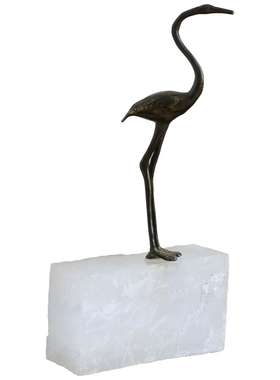 铜制新中式摆件，天然水晶石底座