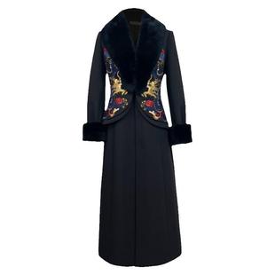 浒城古娘新款重工刺绣气质毛领长款新中式国风战袍连衣裙女款秋冬