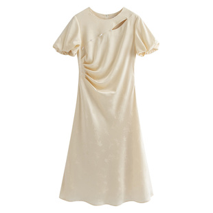 固执夏季新款新中式通勤圆领镂空钉珠收腰中长气质醋酸连衣裙