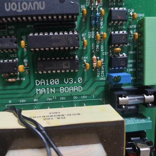 溢价-DA100 V3.0主板，成色好，。主板上有Nu