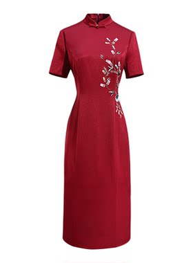 黛玛诗夏季新款高级感红色醋酸婚宴礼服国风刺绣旗袍连衣裙女
