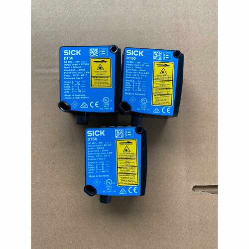 西克传感器，型号DT50-P1113和DT50-P1123，