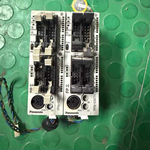 松下PLC控制单元FPG-C32TH一对，型号FPG-C32