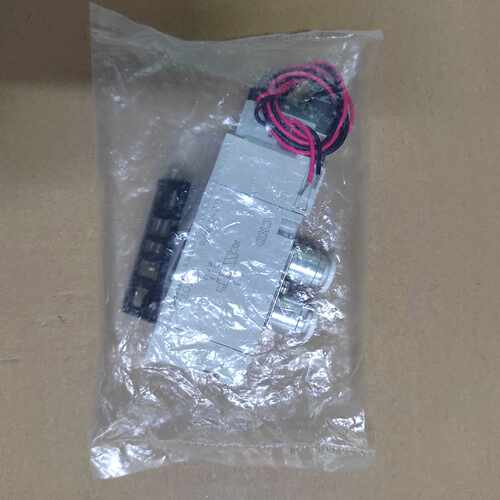 D电磁阀4GD219R-C6-E2C-3 有内包，只