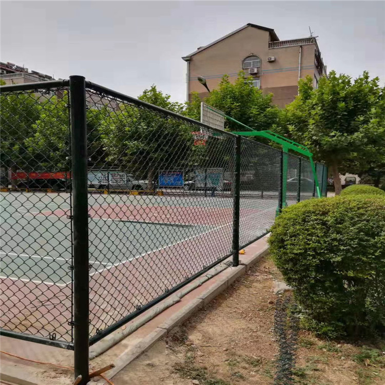 篮球场围栏网厂家 网球足球场护栏网 勾花学校体育场运动场隔离网