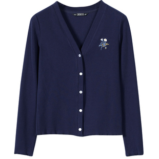 V领绣花长袖开衫纯色棉质韩版妈妈大码上衣2026新款春装外套女装