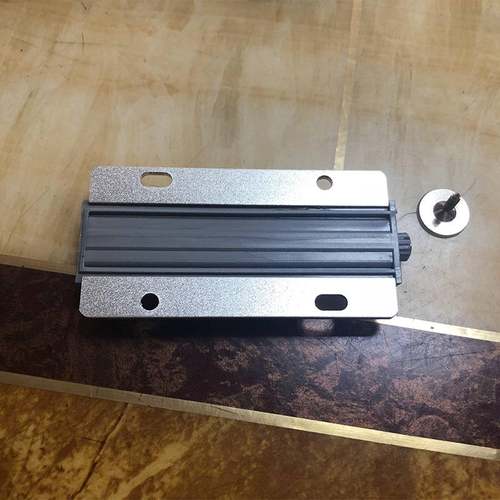 厂家直销铝合金磁碰吸柜门大力橱柜静音吸器反弹吸门门吸扣磁碰