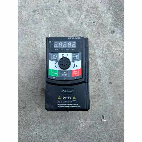 询价SUNYE日业变频器CM530H-4TR75GB/1R5PB