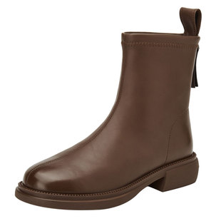 达芙妮棕色烟筒平底马丁靴女2026新款冬季加绒短靴软皮妈妈瘦瘦靴