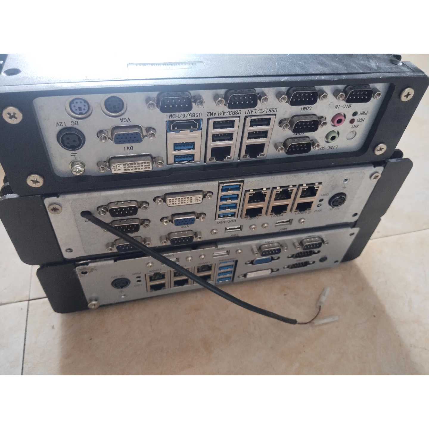 华北工控工控机BIS-6660系列，两个，B1S-6660C-询价