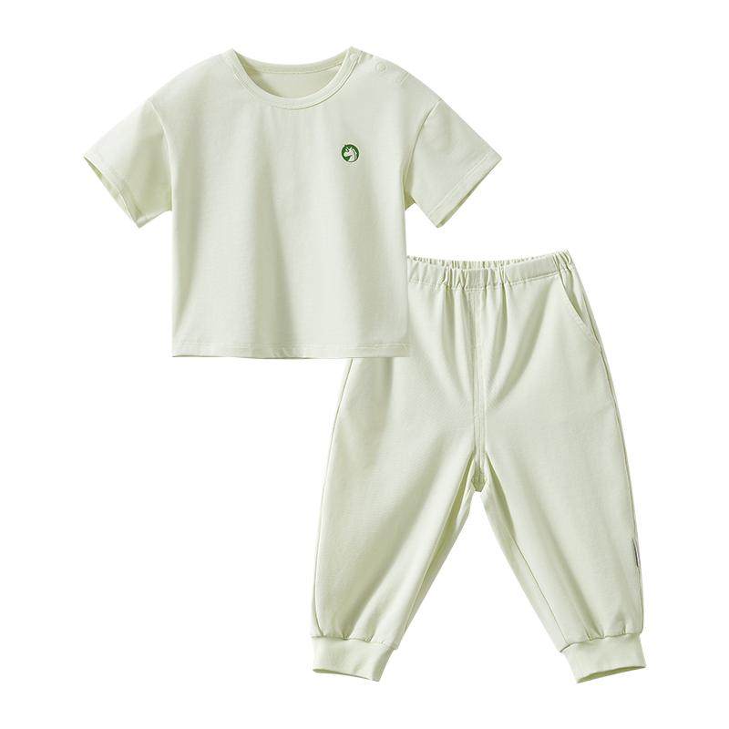 ����Ӥͯ���䳤����װ�����׷�