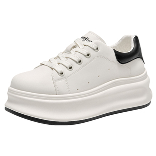 大东高级感小白鞋女款2026新款爆款秋冬鞋子麦昆厚底鞋百搭板鞋女