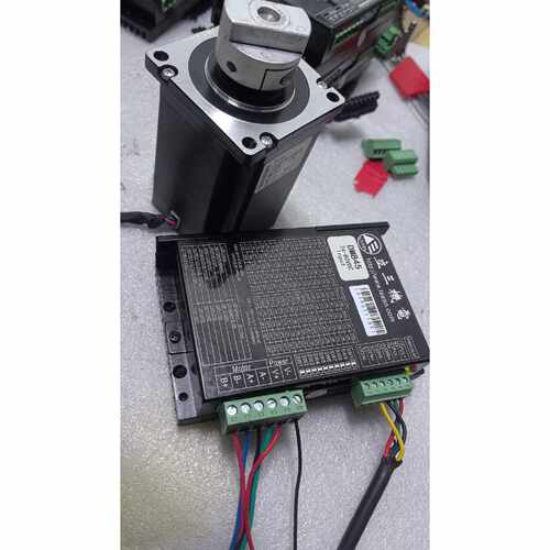 询价-立三机电步进驱动器，DM845，电压DC24V-80V。