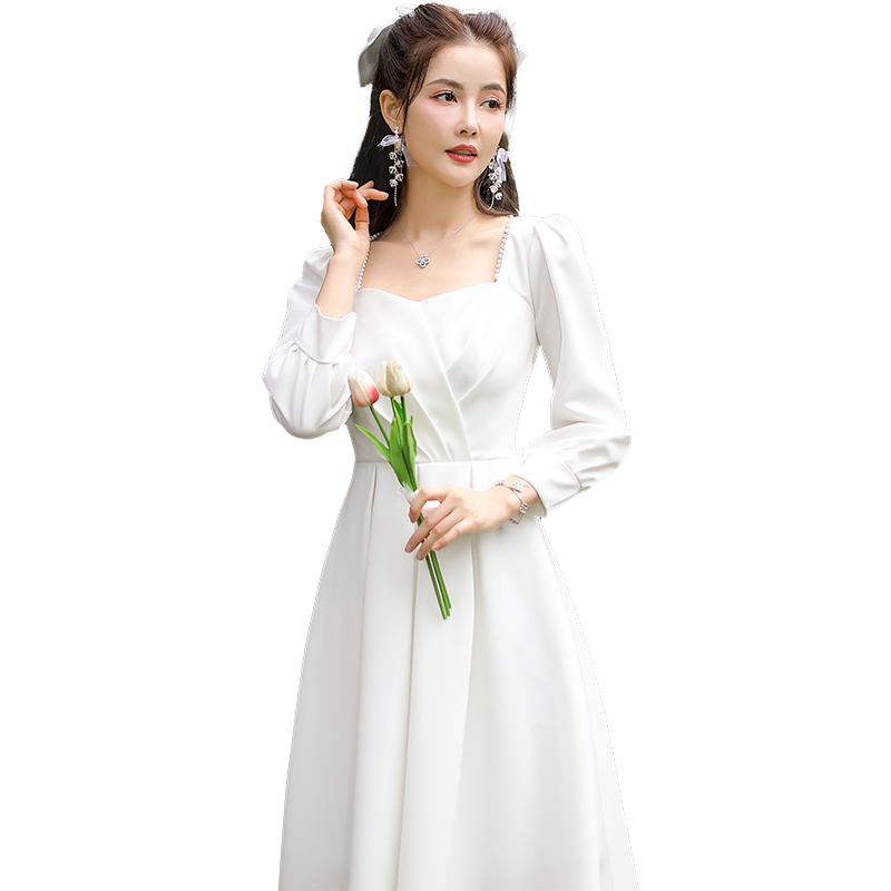 领证登记小白裙高级感长袖微胖缎面法式轻婚纱礼服冬天订婚连衣裙