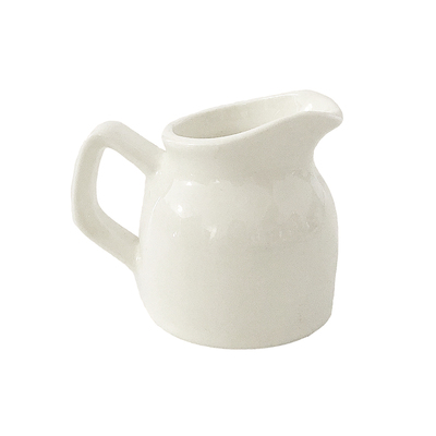 奶白色可爱复古小奶杯