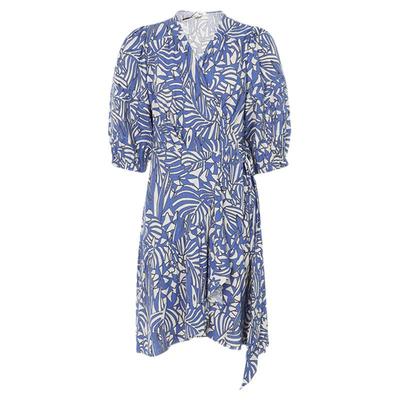 小清新收腰及膝连衣裙