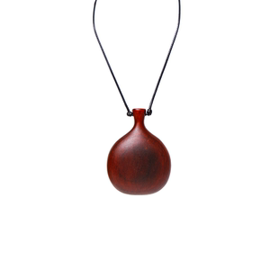 周广胜明星同款紫檀宝瓶吊坠护身符本命年轻奢节日礼物潮流毛衣链