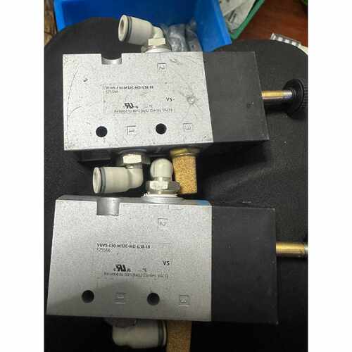575566 FESTO VUVS-L30-M32C-MD-G38-F8-1B2 电磁阀