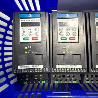 汇川0.75千瓦变频器MD200S0.75B