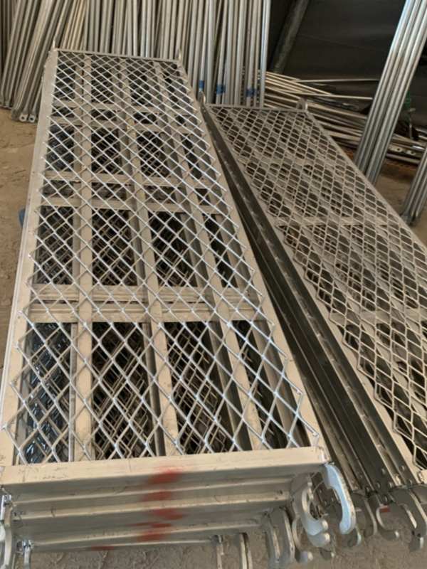 国标三芯方管边钩柳钉踏板