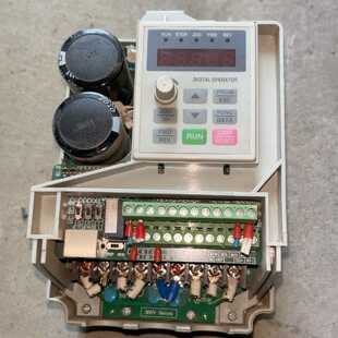 富凌变频器DZB312B002.2L4DK 2.2KW 38