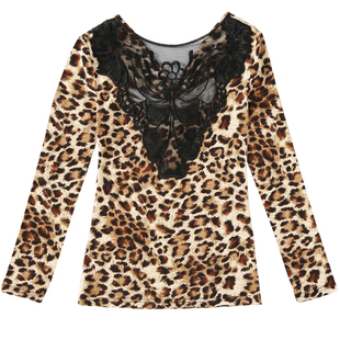 2025冬季新款长袖T恤女露背蕾丝性感V领豹纹修身显瘦上衣大码女装