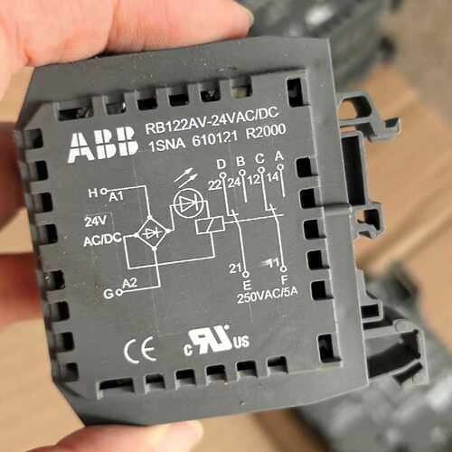 【请询价】继电器R122AV-24VAC/DC 1SNA 61012