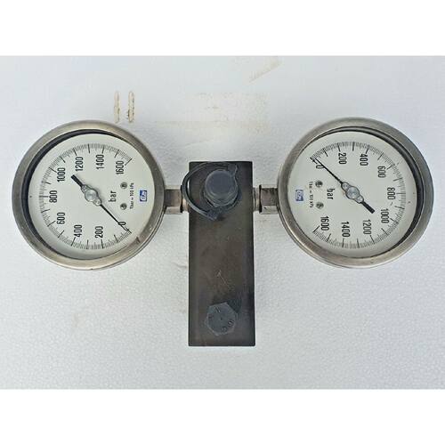 CEJN 1600 Bar Pressure Gauge 2 Nos with Adaptor for Oil Inje