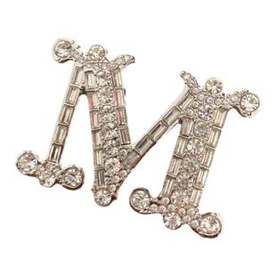 胸针女高级感奢华大衣气质胸花小香别针设计感小众高版本M型 字母