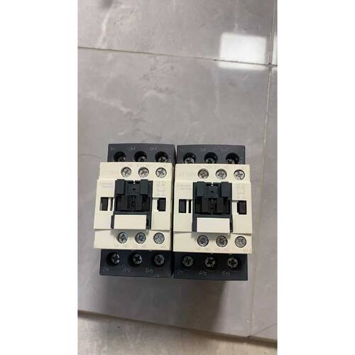 〔议价-可维修〕施耐德LC1D25-C交流接触器 25A 380V 线圈电压 全