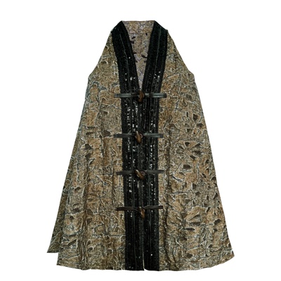 天丝镂空真皮木头扣伞摆背心上衣