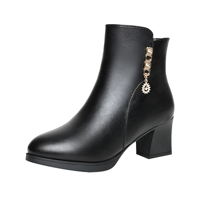 弥尊大东真软皮短靴中跟妈妈鞋