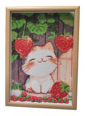 草莓猫咪2025新钻石画真玻璃摆台