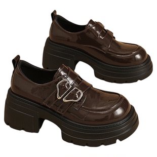 达芙妮乐福鞋女款2026新款春季厚底松糕小皮鞋英伦风黑色亮面单鞋