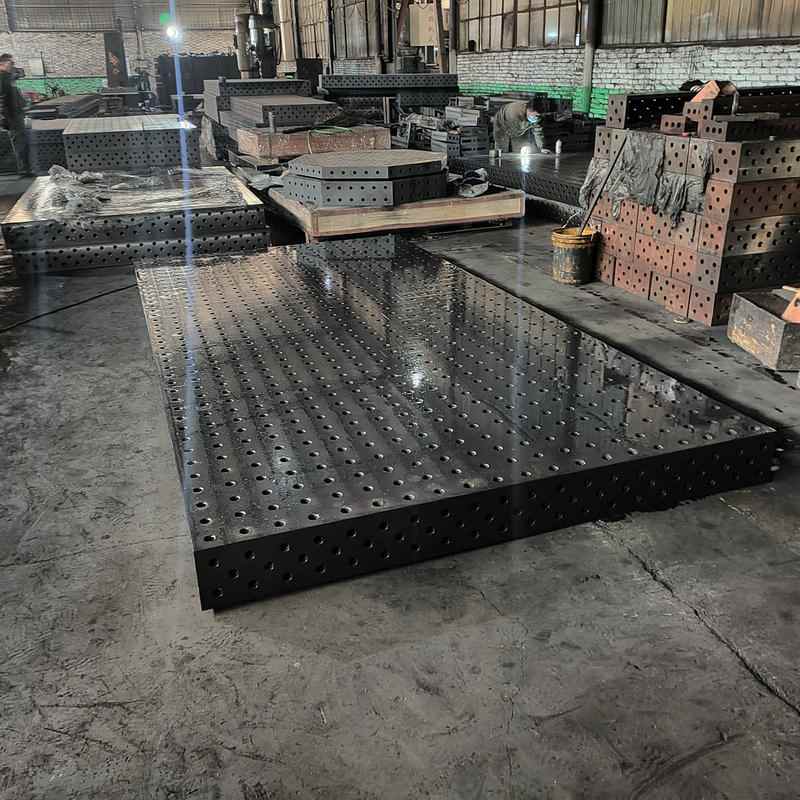 三维柔性焊接平台铸铁平板多孔工装平板机器人焊接工作台焊接平台