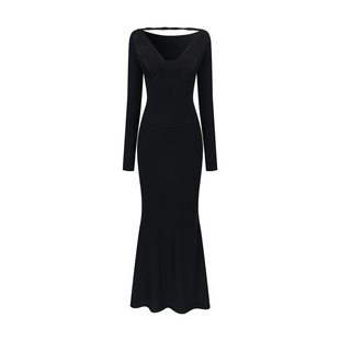 HiimDai 自成焦点 直角肩鱼尾长裙 褶皱鱼骨式收腰显瘦V领连衣裙