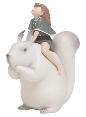 白夜童话《松鼠先生》电视柜摆件