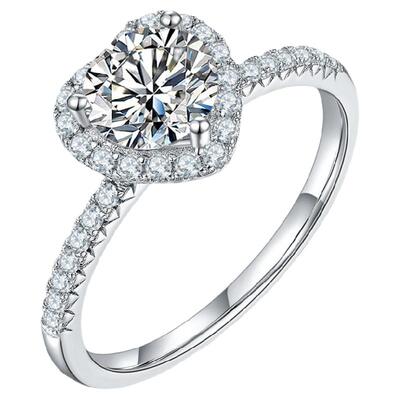 进口莫桑石心形钻戒时尚简约百搭