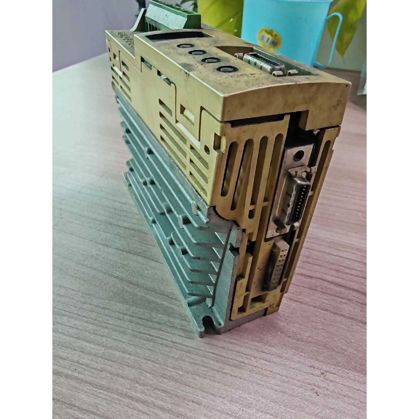 议价MR-C10A-B02三菱伺服驱动器,原装拆机,议价商谈。