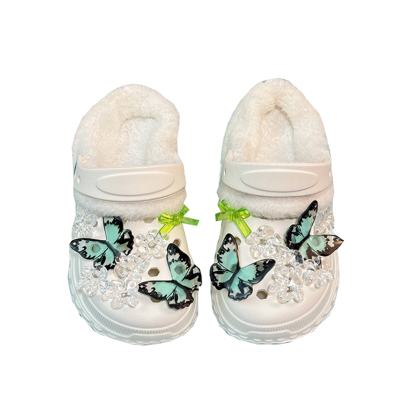 儿童新款时尚百搭网红加绒洞洞鞋