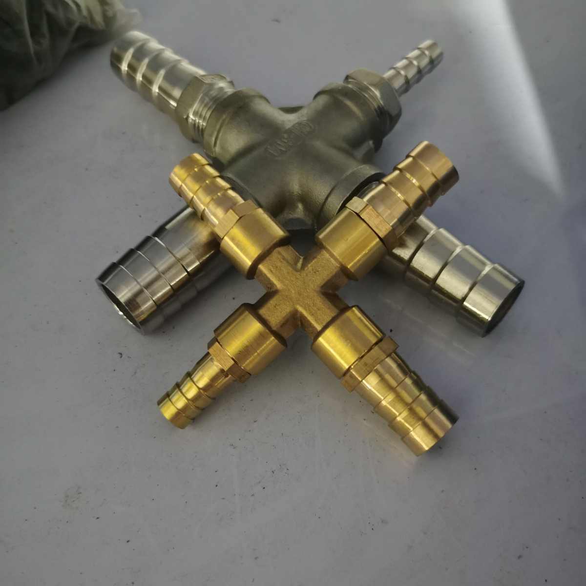 不锈钢四通宝塔十型四通变径插软管接头6-8-10-12-14-16-19-20-2