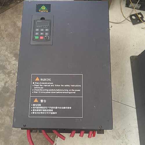 溢价-誉强变频器YQ3000-A74045G  45KW有1台
