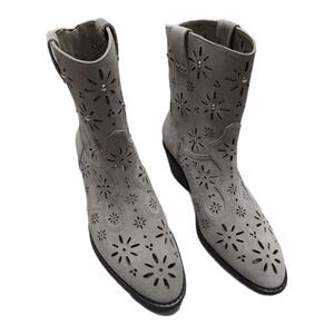 欧洲站2026欧美风镂空真皮短靴女夏季尖头低跟复古西部凉靴时装靴