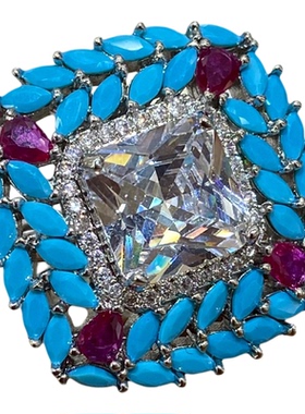 方形重工设计感时尚轻奢大气灵动