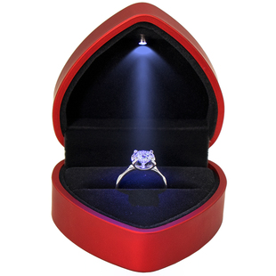 红色心形求婚戒指盒带led灯创意婚礼钻戒首饰盒精致项链礼物盒子