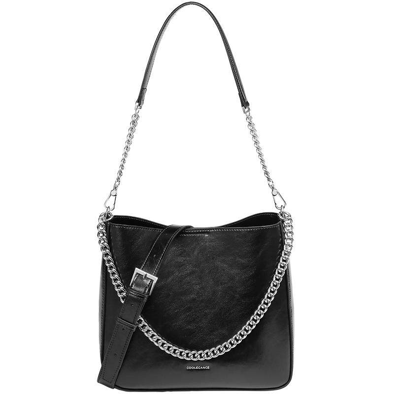 百丽包包女25新款大容量斜挎腋下水桶托特包红色新娘婚包BL813BX5