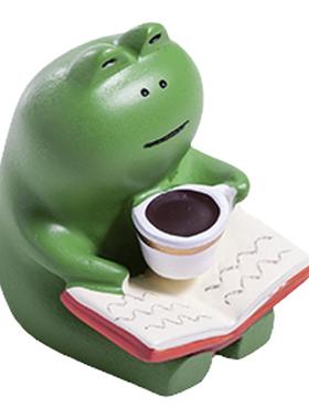 旅行青蛙爱看书摆件午休时光喝咖啡治愈迷你桌面可爱车载装饰日式