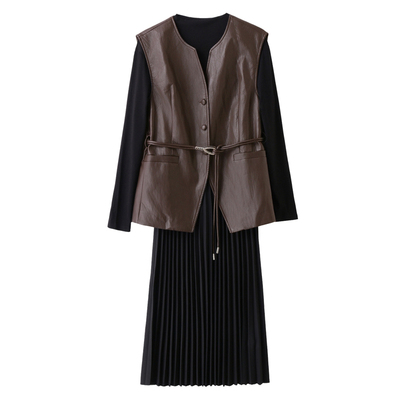 秋季显瘦套装pu皮背心马甲百褶裙