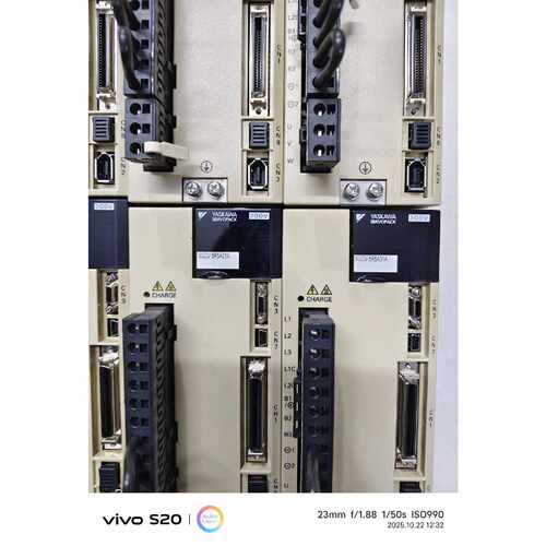 【维修议价】安川伺服驱动器SGDV5R5A01A件几乎功议价889