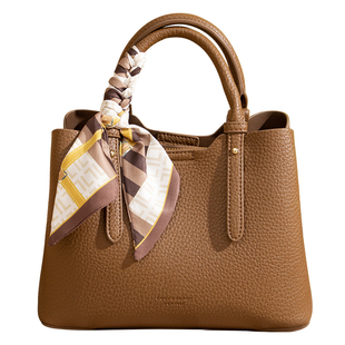 水桶包包女2026新款百搭通勤大容量单肩包斜挎包送妈妈款手提包女